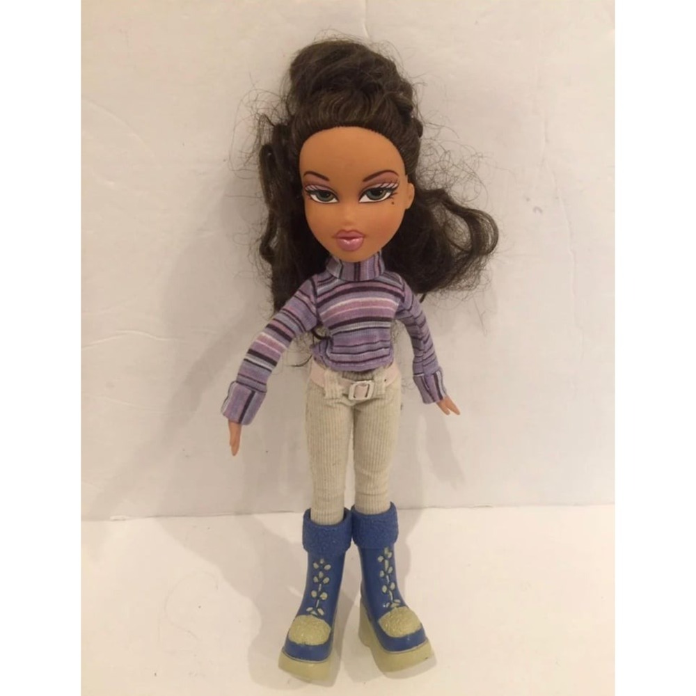 Bratz MGA Style It Yasmin Doll Purple‎ Shirt